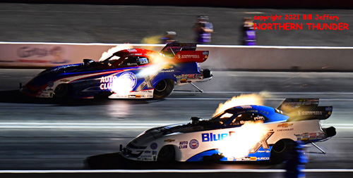 FC - John Force (near lane) vs Robert Hight (far lane)